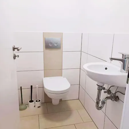 Haus 42 C Near Duesseldorf Messe & Airport *