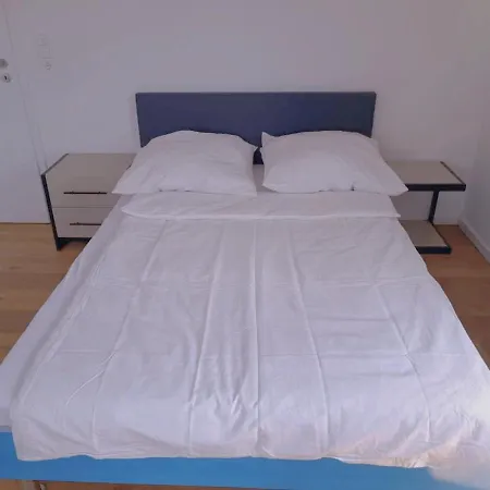 Haus 42 C Near Duesseldorf Messe & Airport *