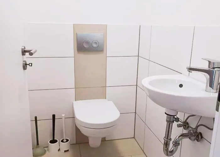 Haus 42 Near Duesseldorf Messe & Airport *
